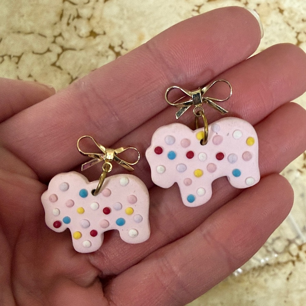 Gold Pink Multicolor Clay “Animal Cracker” Dangle Earrings with Bow EUC